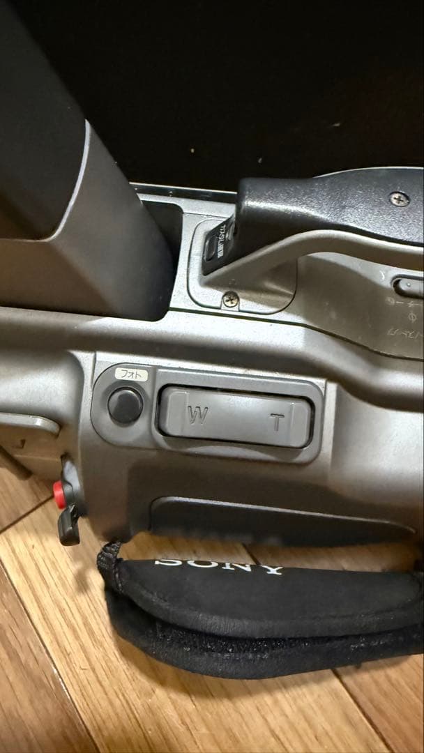 SONY DCR-VX2000 ビデオカメラ 動作品／充電器・バッテリー3個