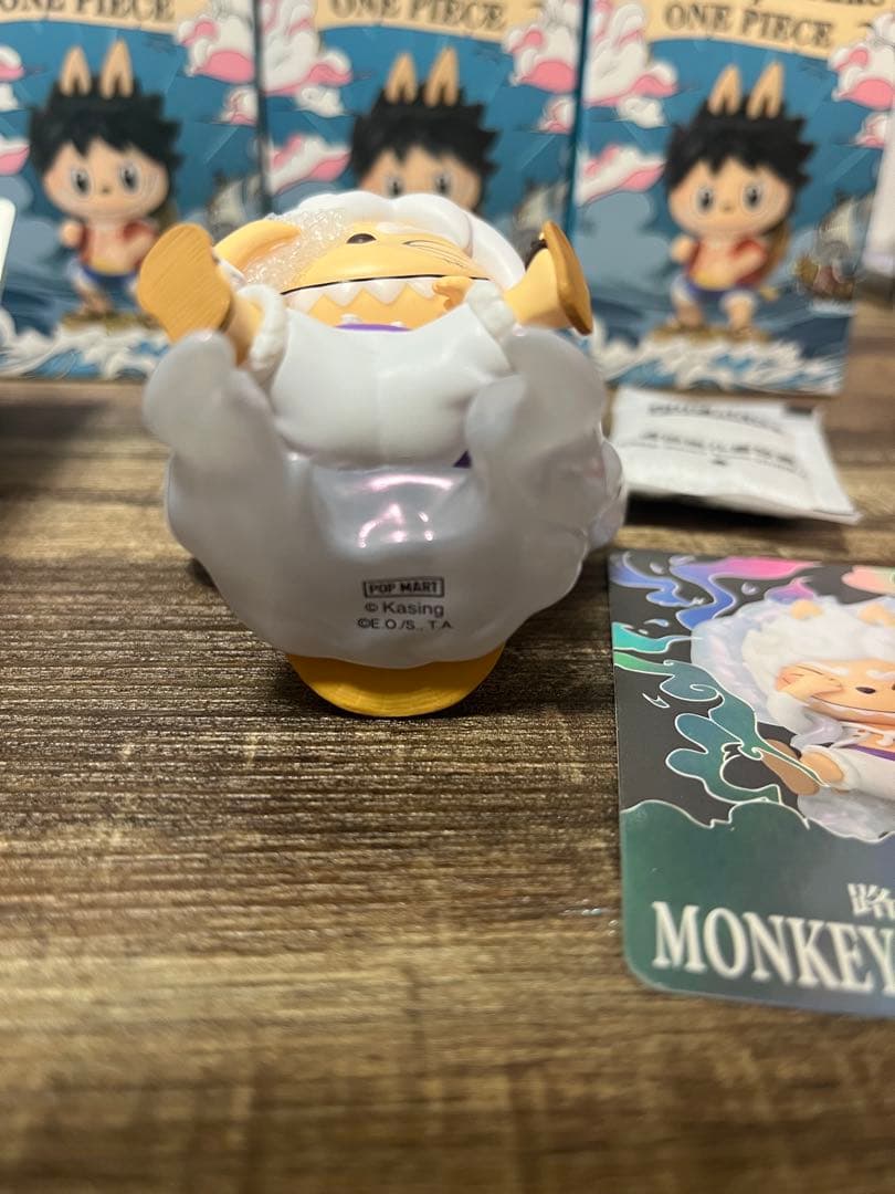 LABUBU ONEPIECE シークレ ット　ニカ　POPMART ワンピース