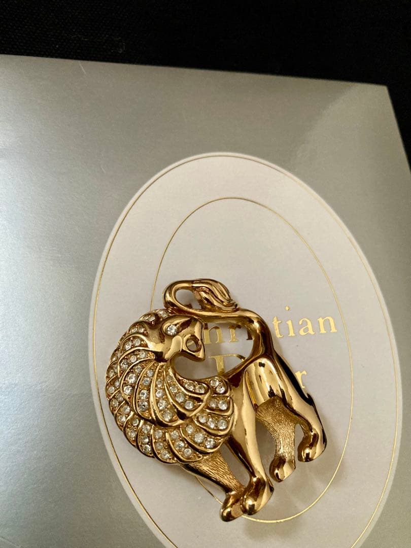 専用◆クリスチャンディオールChristian Diorブローチライオンモチーフ