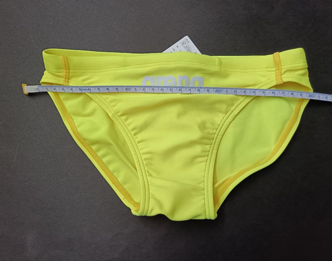 競パン arena アリーナ Ｌサイズ 未使用 イエロー