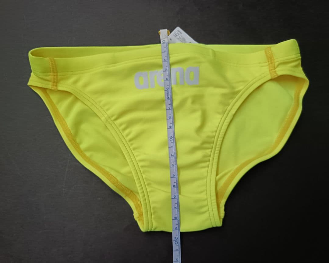 競パン arena アリーナ Ｌサイズ 未使用 イエロー