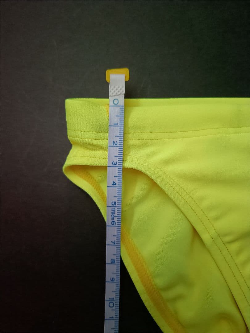 競パン arena アリーナ Ｌサイズ 未使用 イエロー