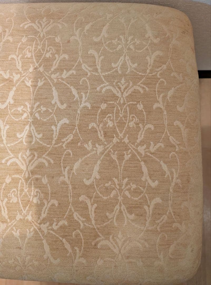 ローラアシュレイ　オットマン　スツール