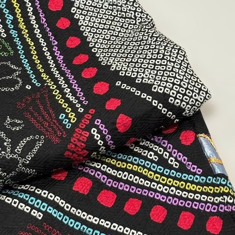 ちゃるる　総絞り　本振袖　金駒刺繍　友禅入り　花柄　黒色系　正絹　K505