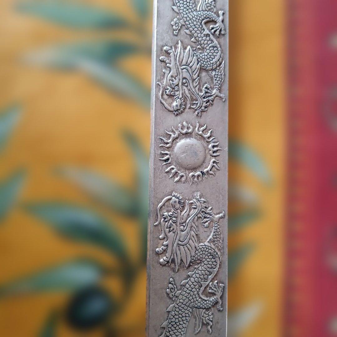 双龍戏珠、雲　彫刻　 銀等金属製 文鎮