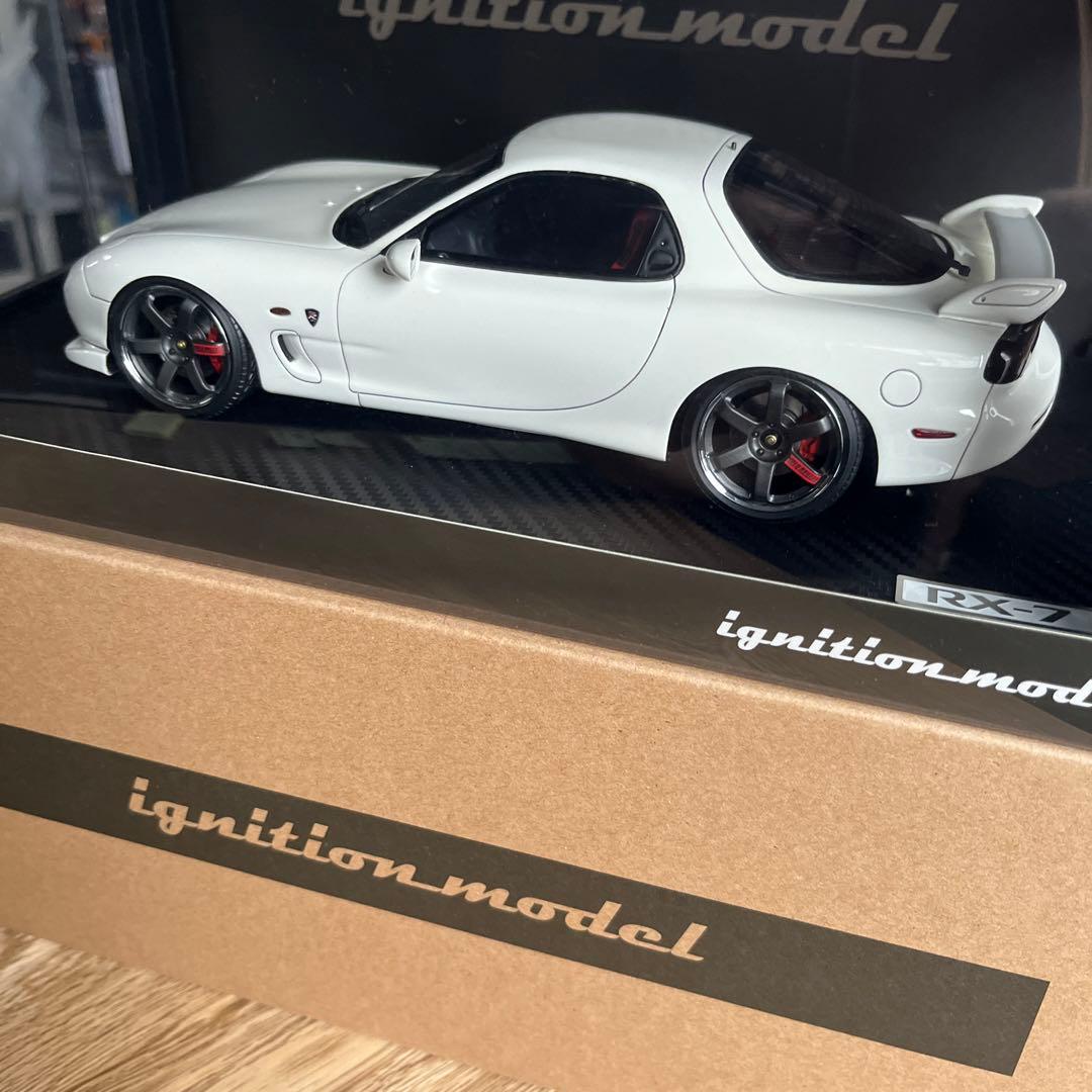 えぶりぃた〜ぼイグニッションモデル 1/18 MAZDA RX-7 FD3