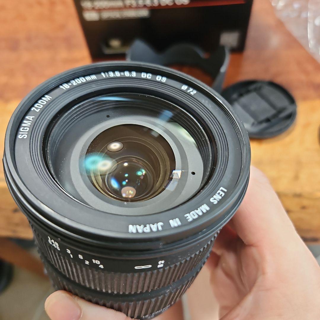 SIGMA 18-200mm F3.5-6.3 DC OS レンズ
