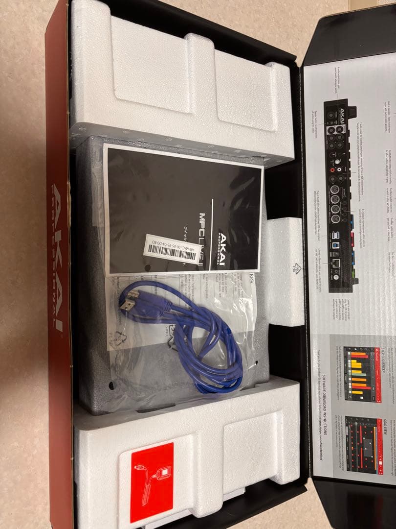 【極美品】AKAI MPC Live II 本体【使用回数10回未満】