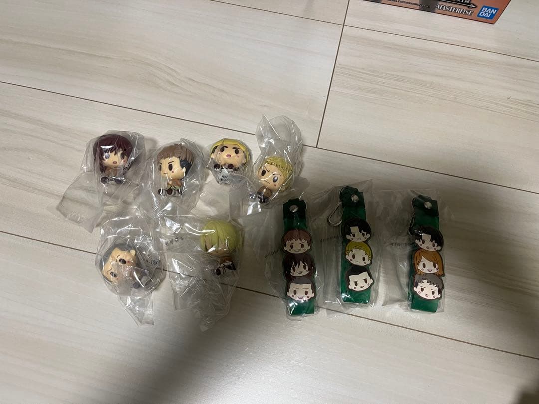 一番くじ　進撃の巨人 ラストワン 超大型巨人&B賞リヴァイセット+おまけ