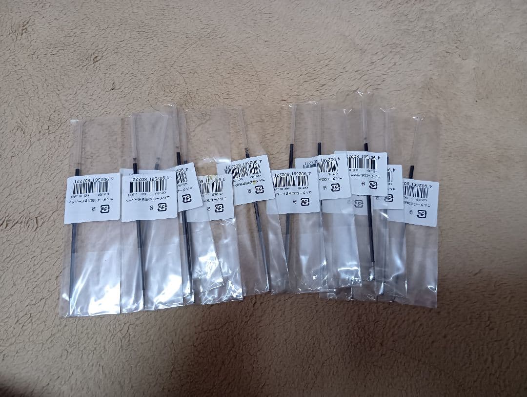 メタフィス　コルダ・デスクペン　43050　ブラック　4本　消しゴム　替芯付