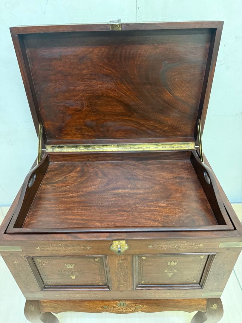 【引き取り可】 ローズウッド製の装飾収納箱　ねこあし　猫足