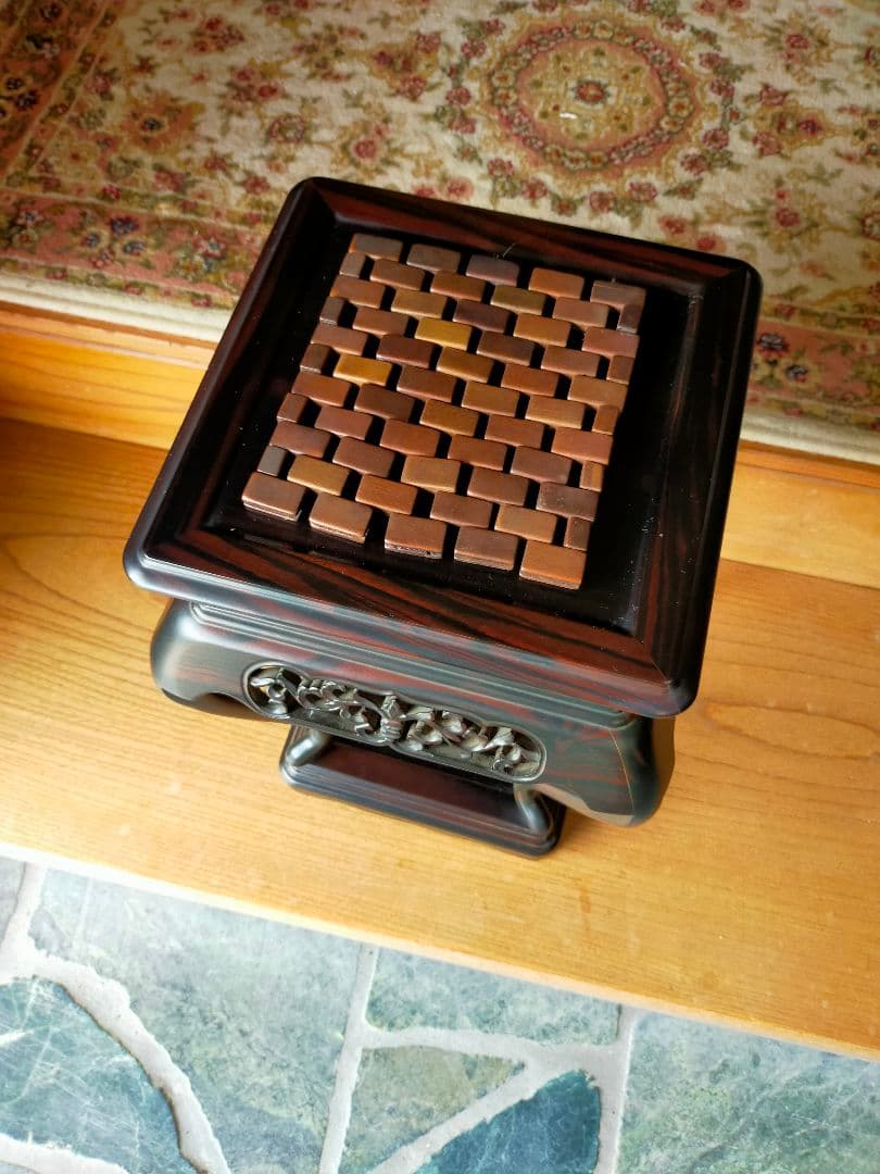 値下香炉台 花台 透かし彫り 盆栽台 和風 四つ足　木製　中古