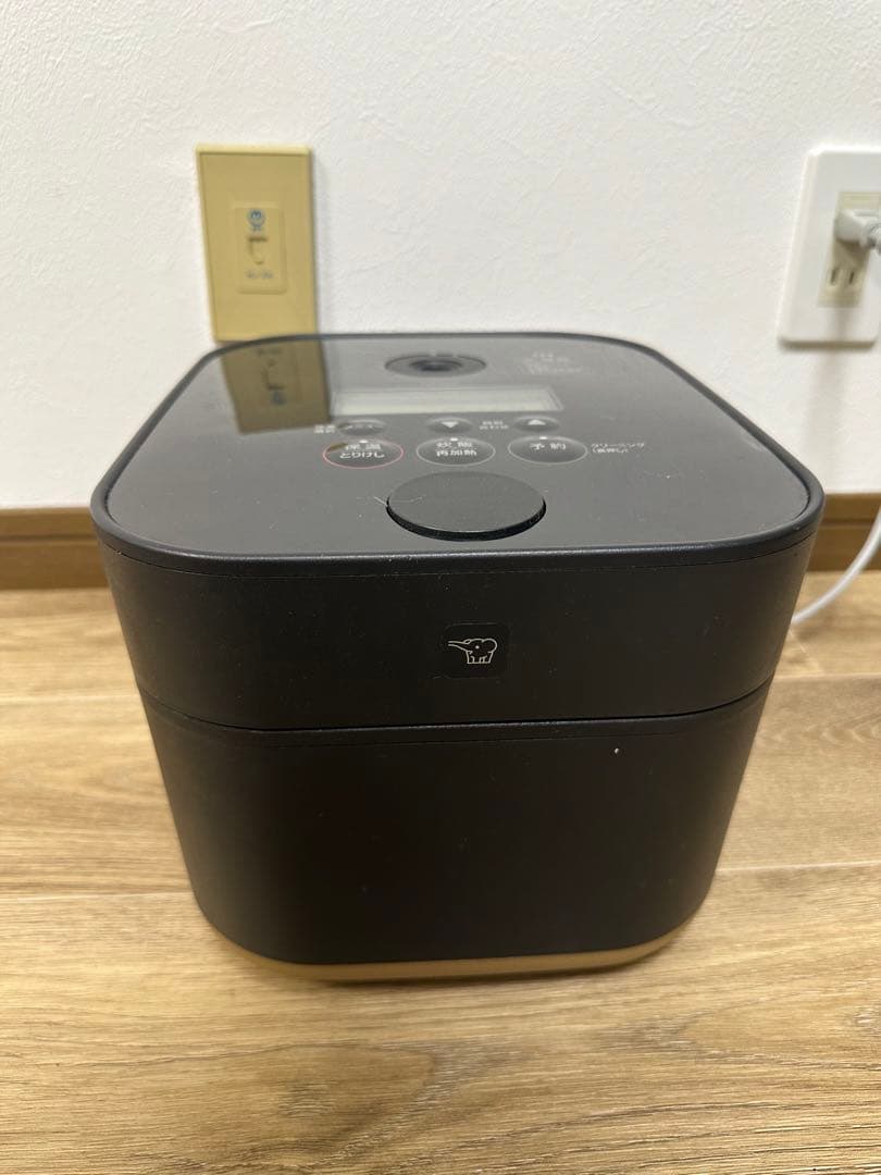象印STAN (NW-SA10) 炊飯器5.5合炊き 黒 2019年製
