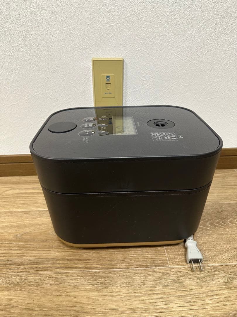 象印STAN (NW-SA10) 炊飯器5.5合炊き 黒 2019年製