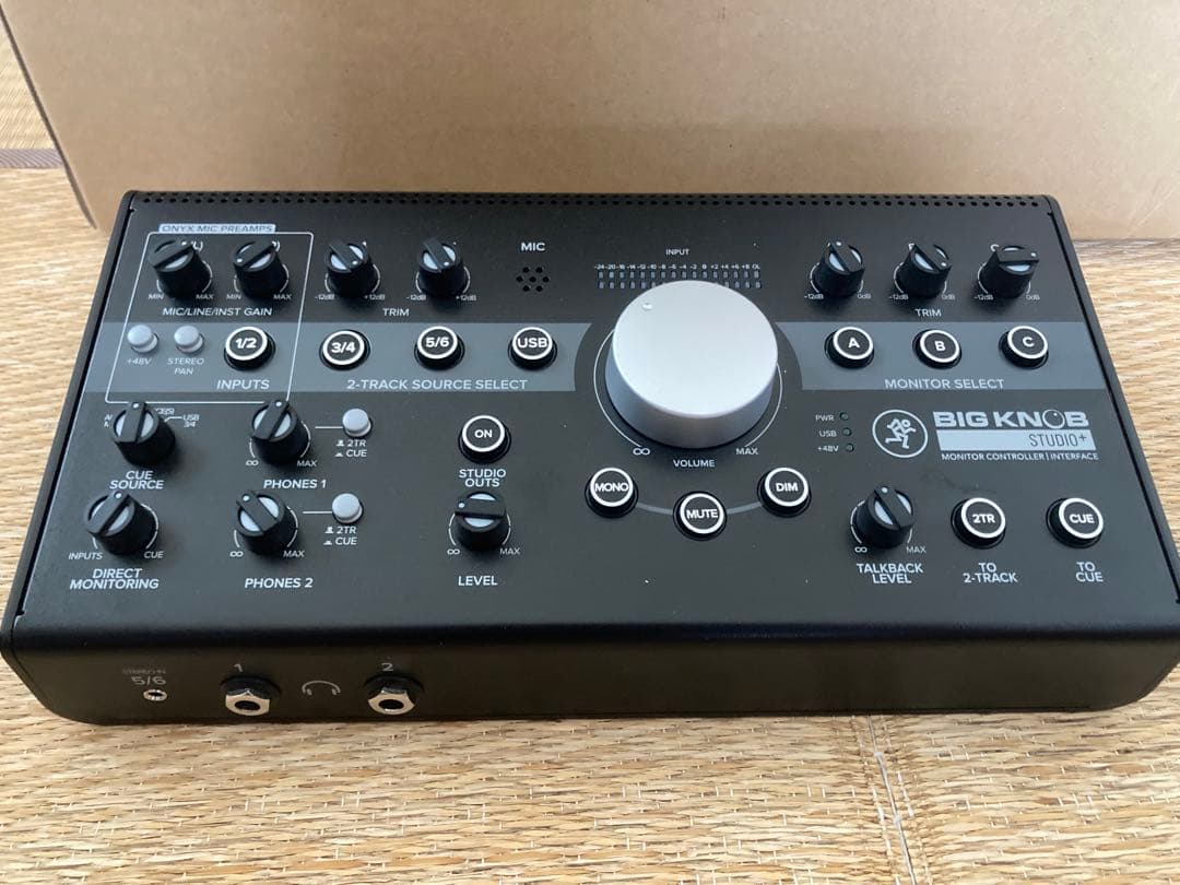 BIG KNOB STUDIO + オーディオインターフェース
