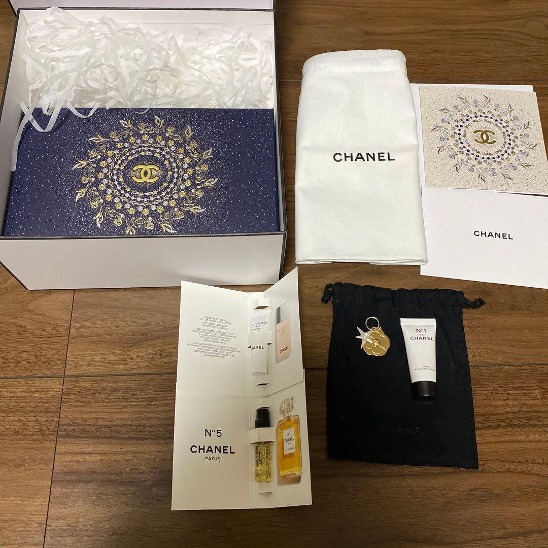 シャネル　CHANEL リップアンドネイルケアセット　ホリデー　2025