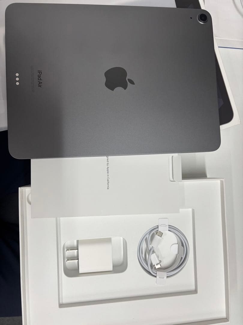 Apple iPad Air 第5世代スペースグレー 本体