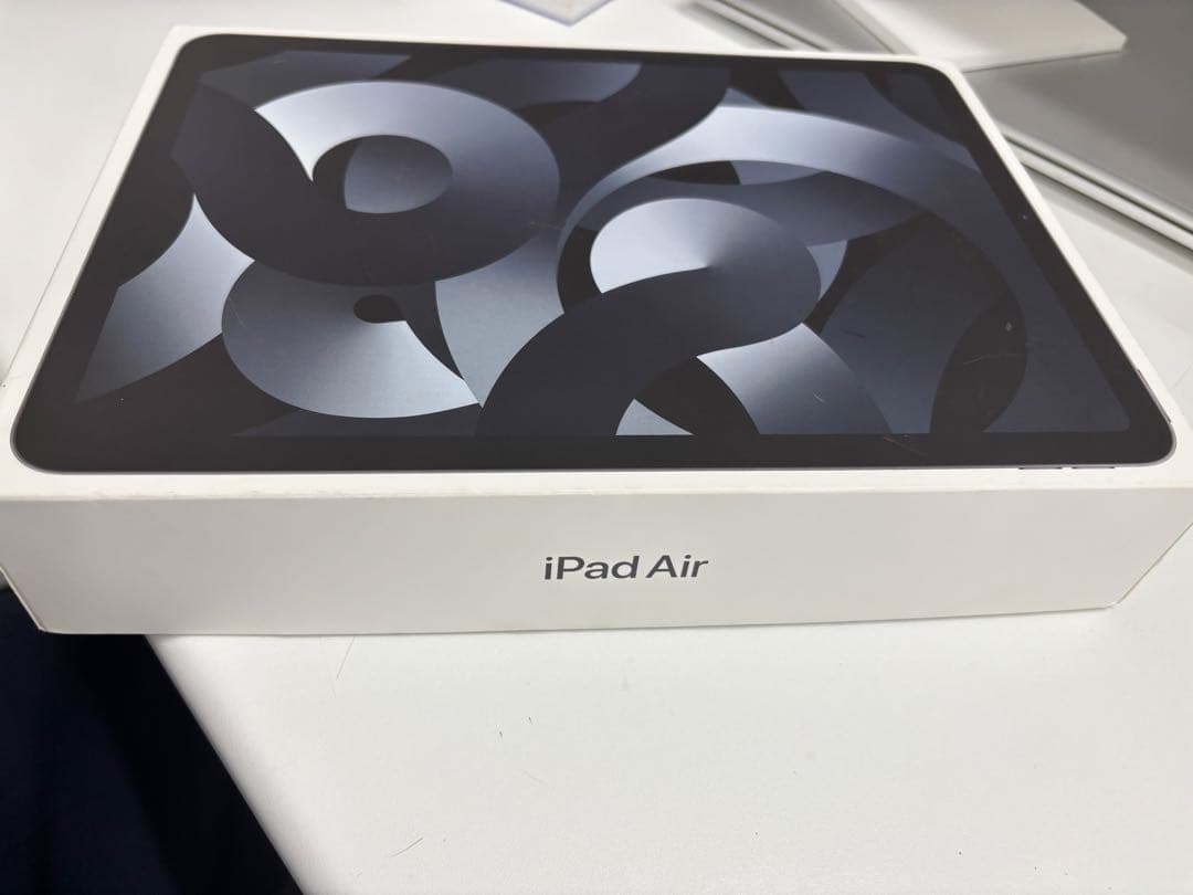 Apple iPad Air 第5世代スペースグレー 本体