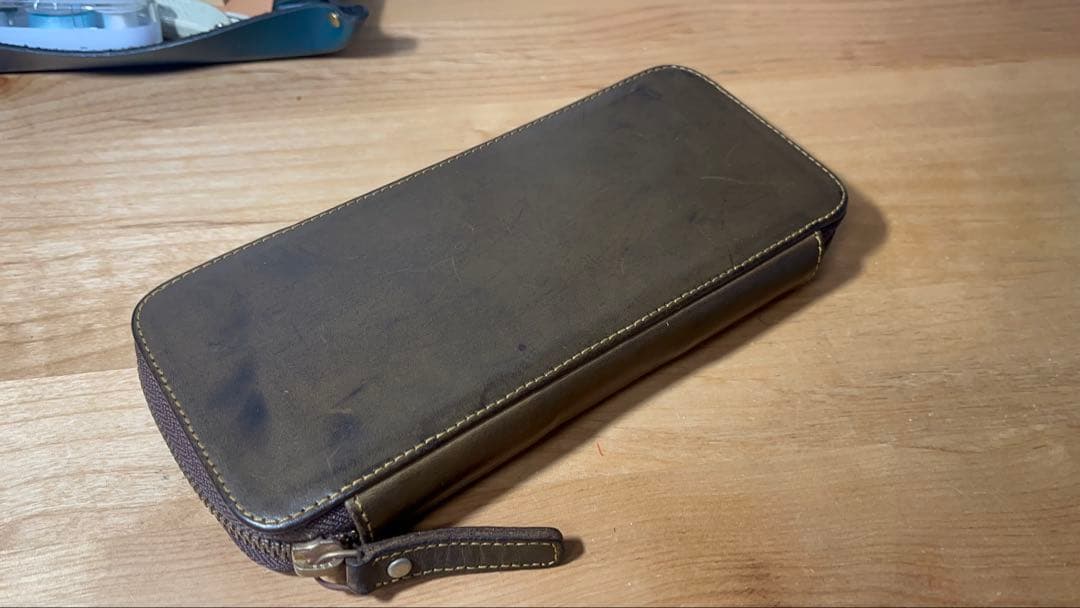 バハギアアンドクラフト　ラウンドジップペンケース　ミネルバ