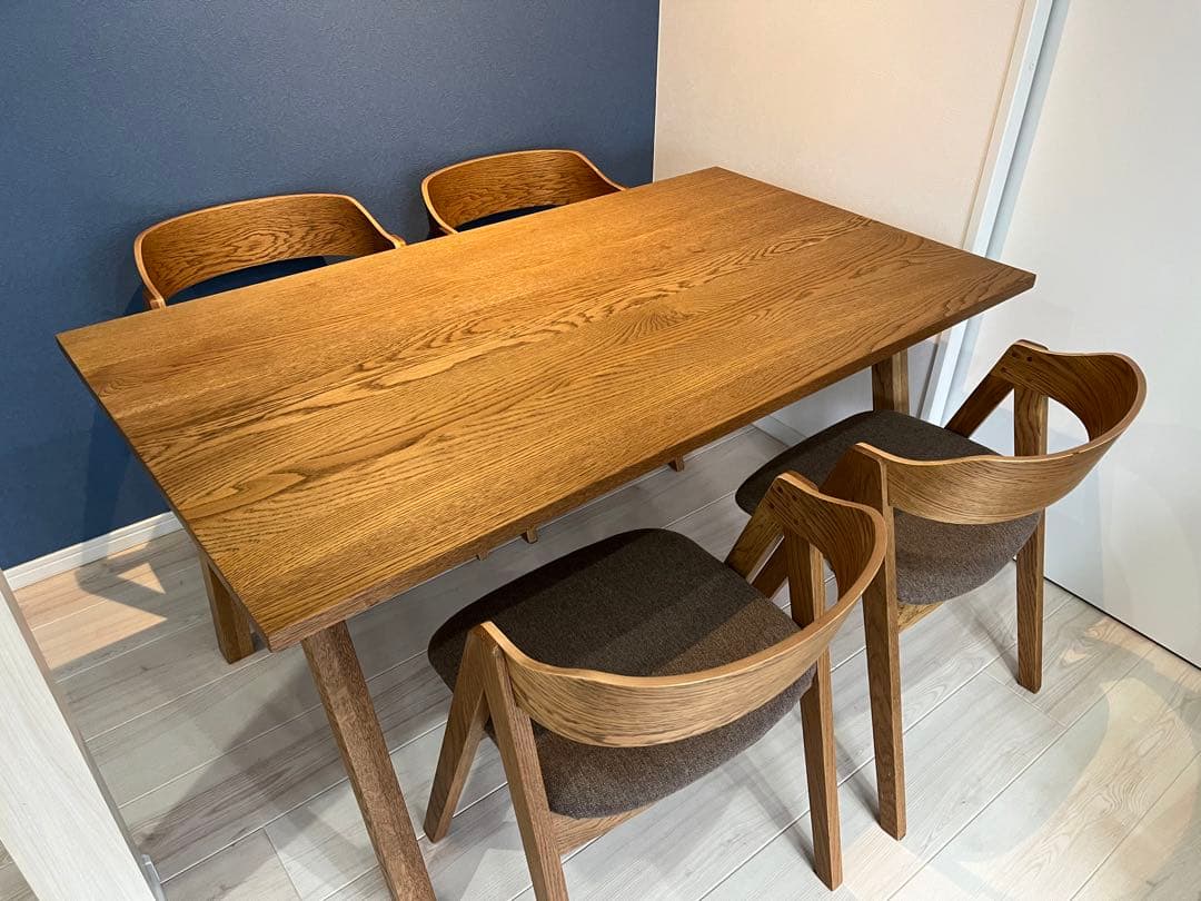 unico(ウニコ)エレムト　ダイニングテーブル、チェア4脚　直接取引可能!
