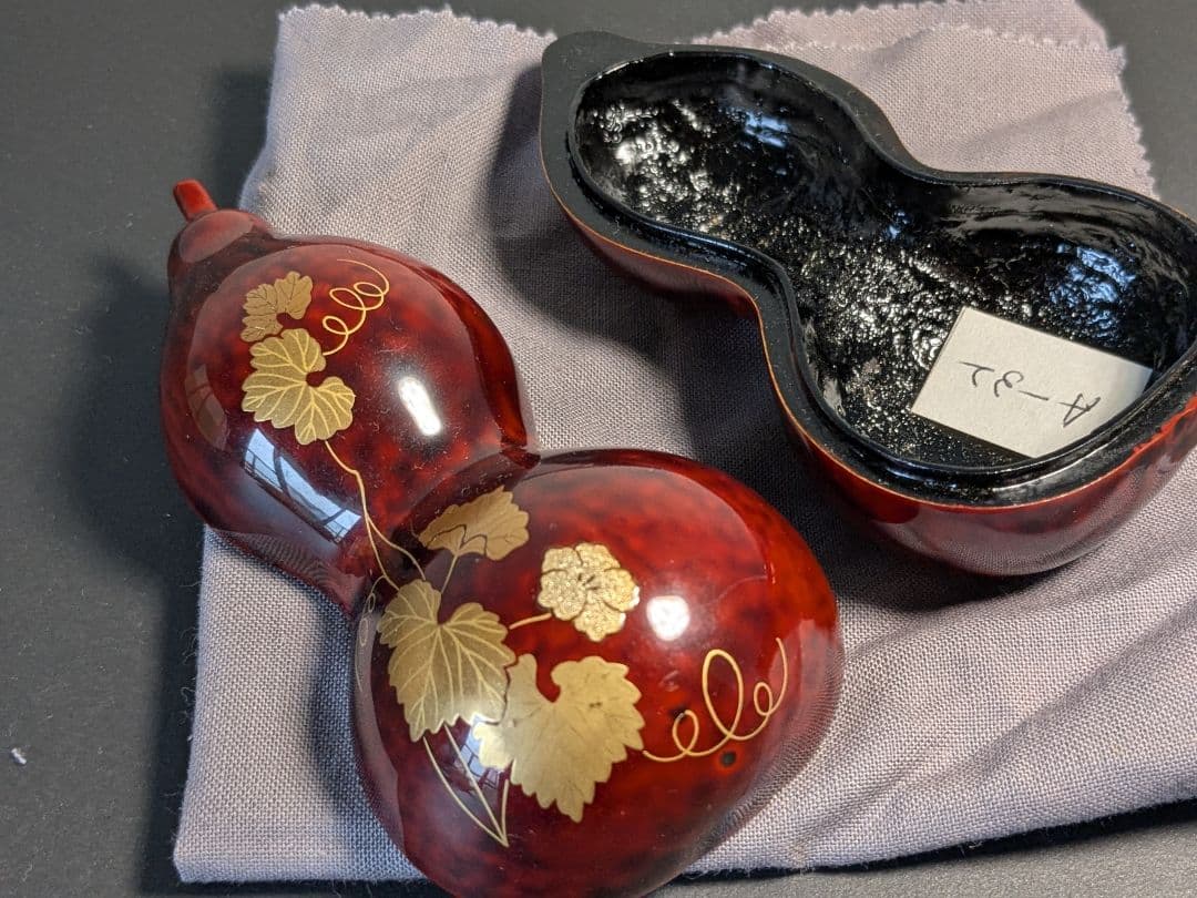 溜塗夕顔蒔絵瓢箪香合　西村宗幸　山中塗