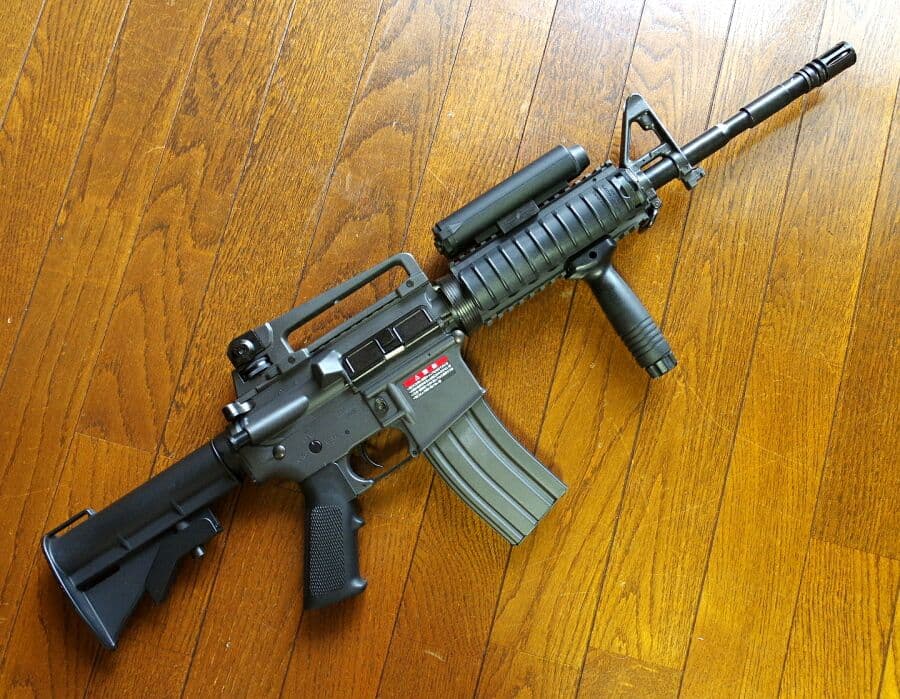 コルト M4A1 リスバージョン