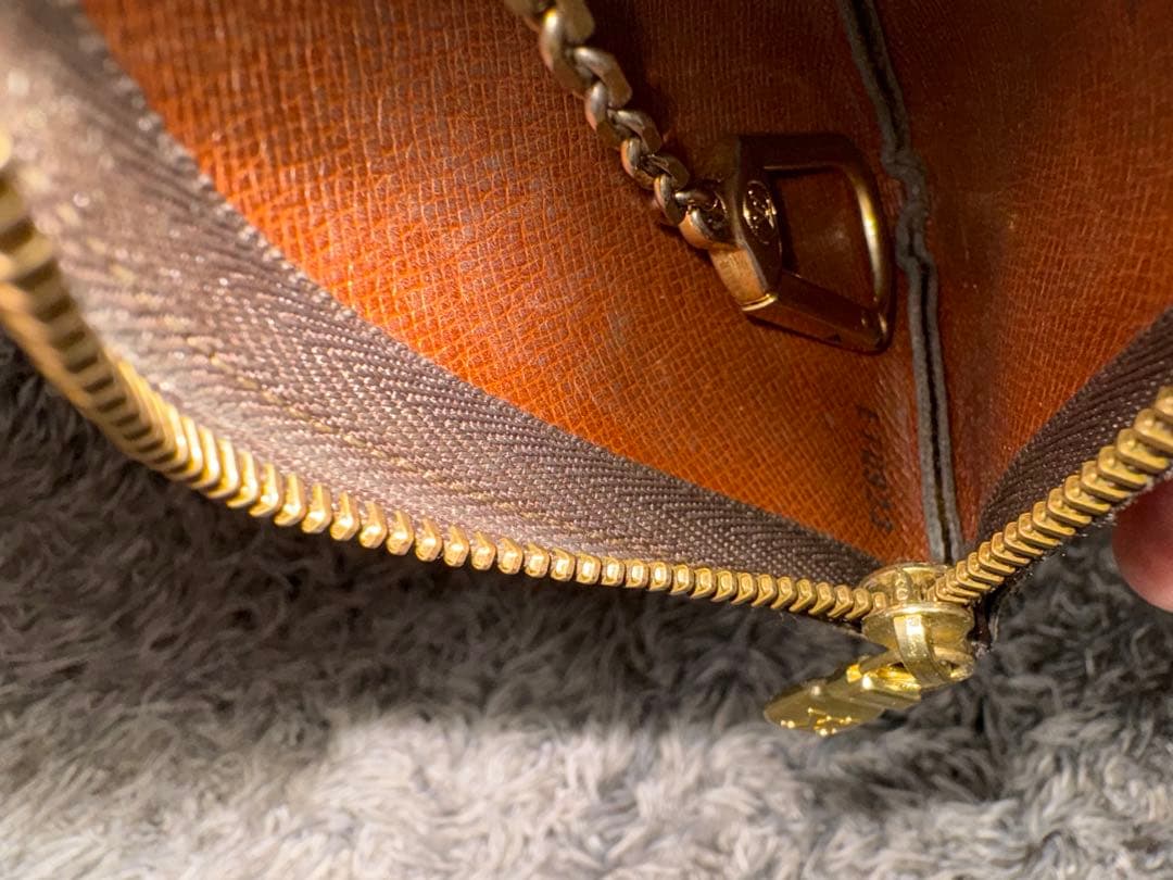 LOUIS VUITTON カードキーケース・ケース　正規品