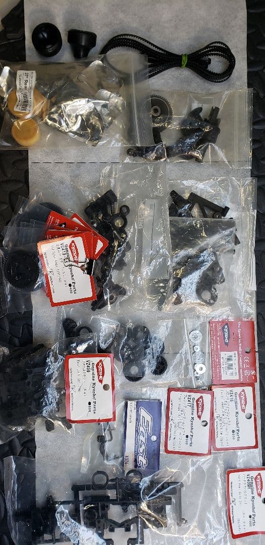 ホビーラジコン KYOSHO/V4