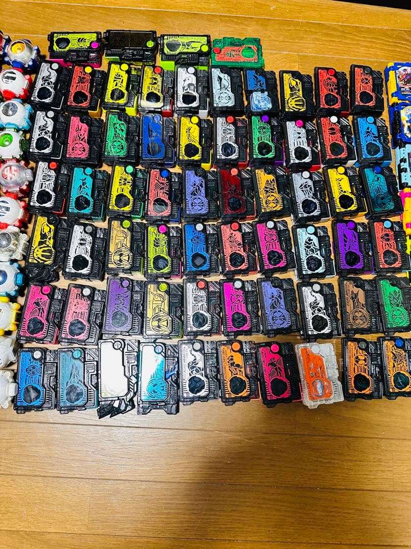 仮面ライダーベルト　セイバーGPロックシード　GPフルボトルなど250個以上山売