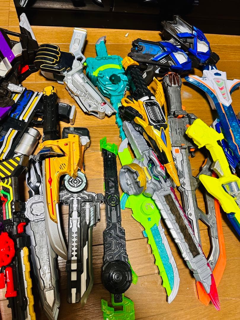 仮面ライダーベルト　セイバーGPロックシード　GPフルボトルなど250個以上山売