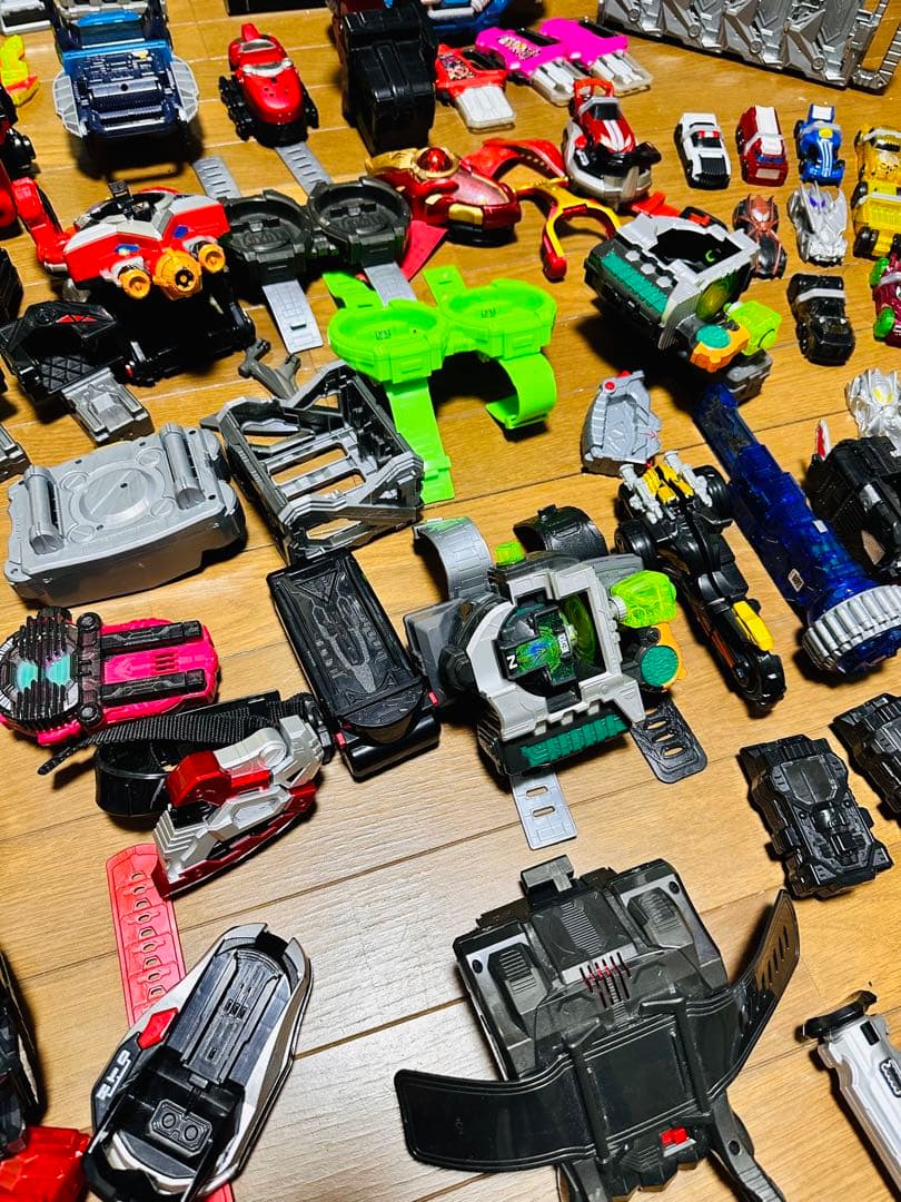 仮面ライダーベルト　セイバーGPロックシード　GPフルボトルなど250個以上山売