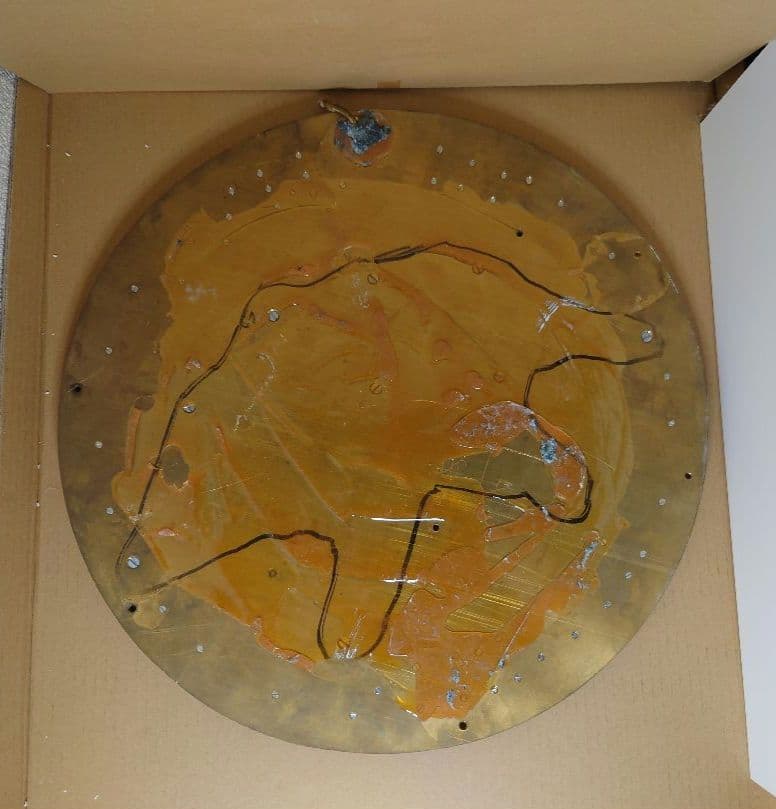 HUNTING WORLD　ストアギャランティゴールドプレーㇳ