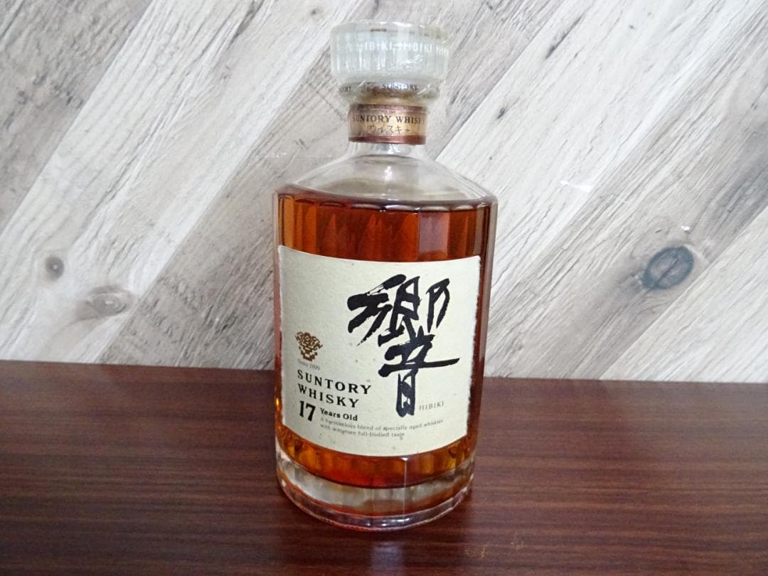 ケ*イ様 博011 サントリーウイスキー 響 17年 700ml 43％