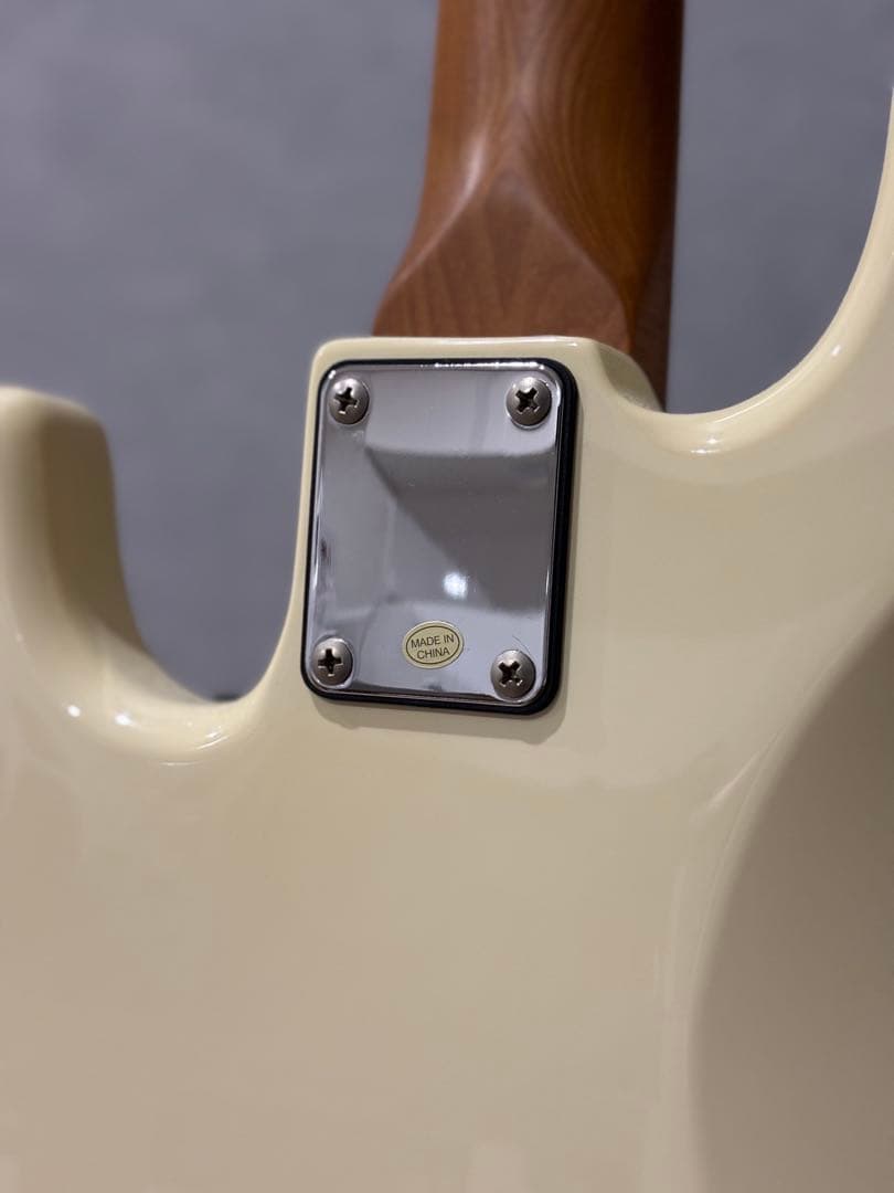 Bacchus BJB-2-RSM/M OWH エレキベース ケース付き