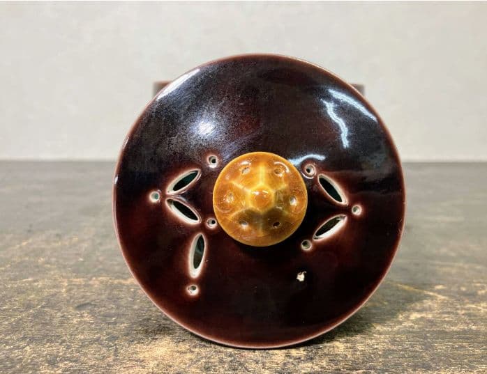 九谷焼　三代　浅倉五十吉（興成）　色絵　松二竹　香炉　共箱　共布　60サイズ