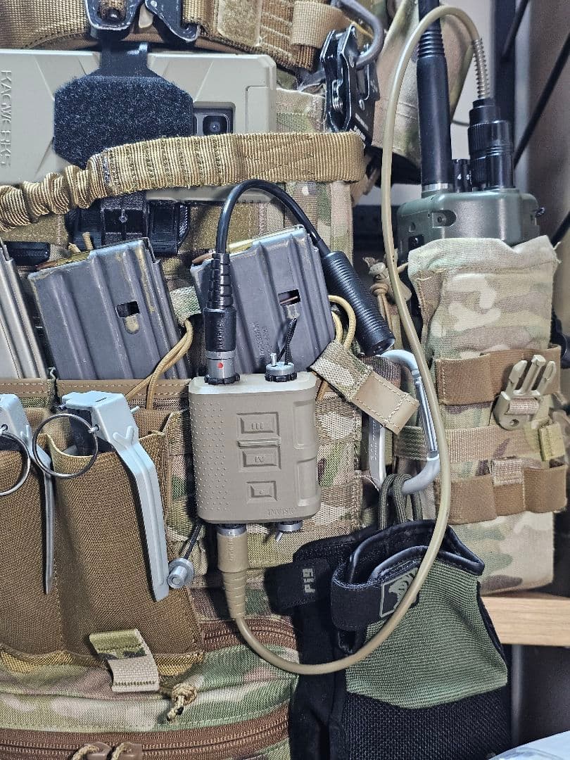 【ラスト1点】INVISIO V60 PTT　ダミーモデル