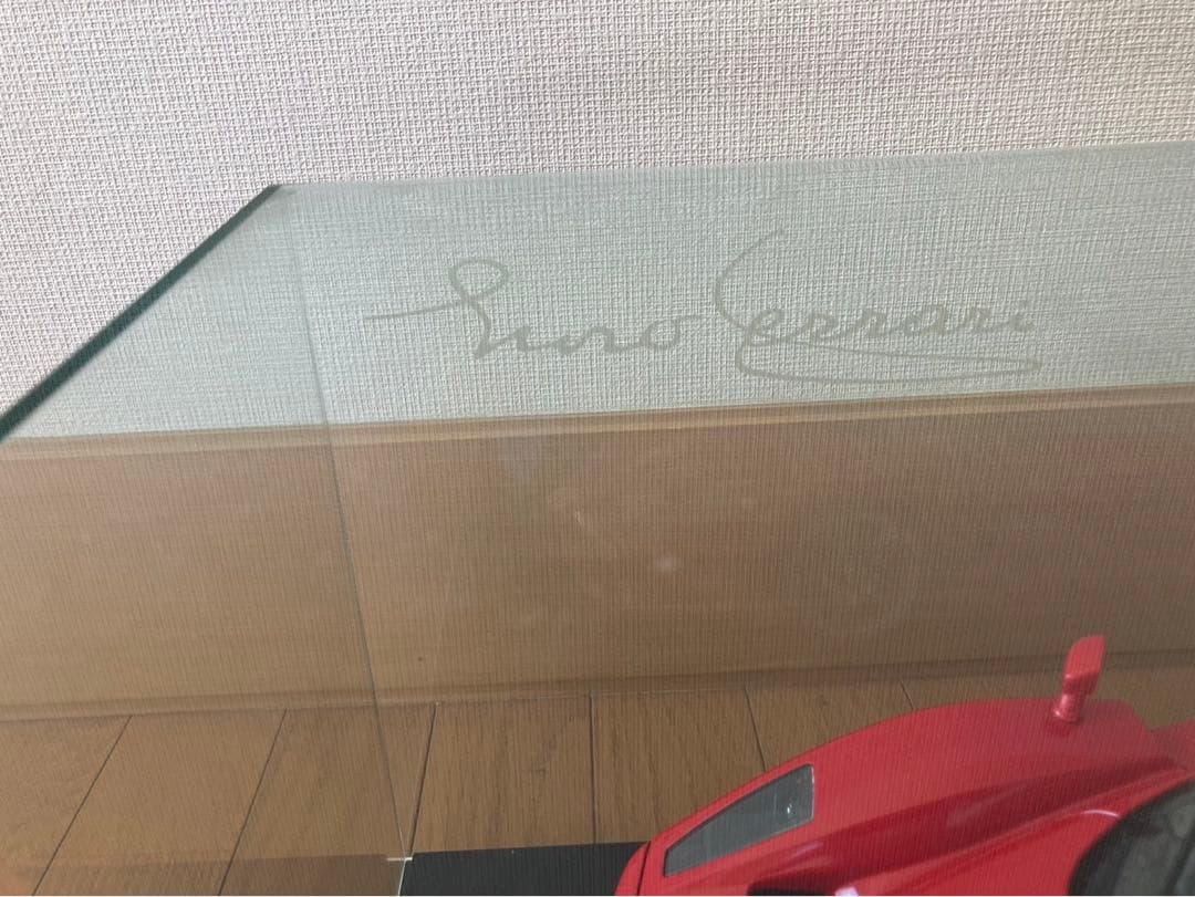 1/10 エンツォフェラーリ完成品 とディスプレイケース