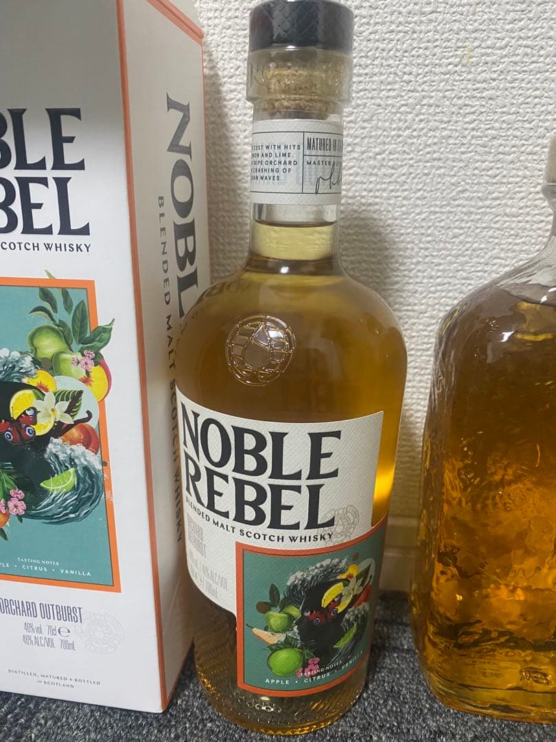2本セット　ウィスキー　NOBLE REBEL & ISLE OF RAASAY