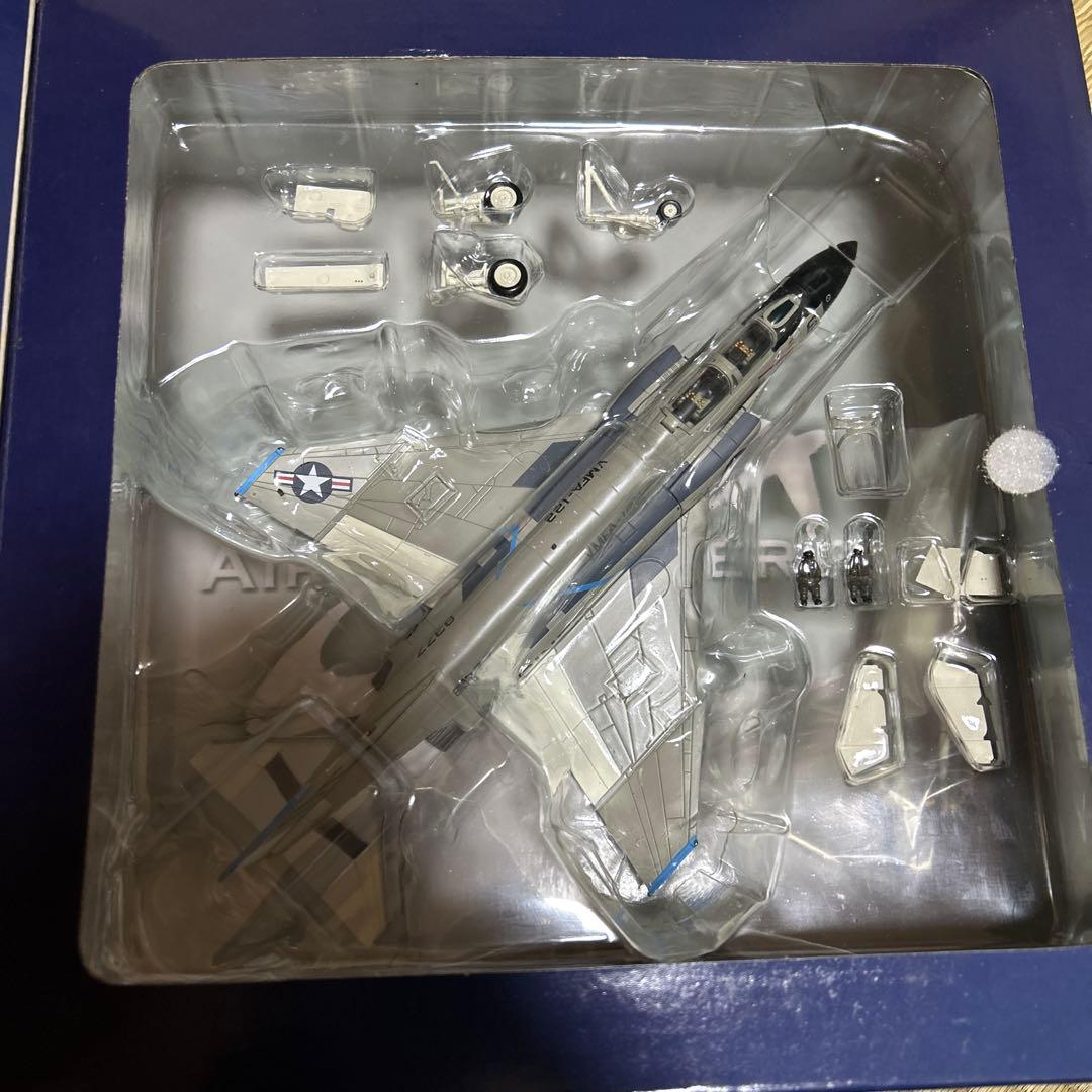 未開封 F-4 Phantom II 1/72スケールモデル