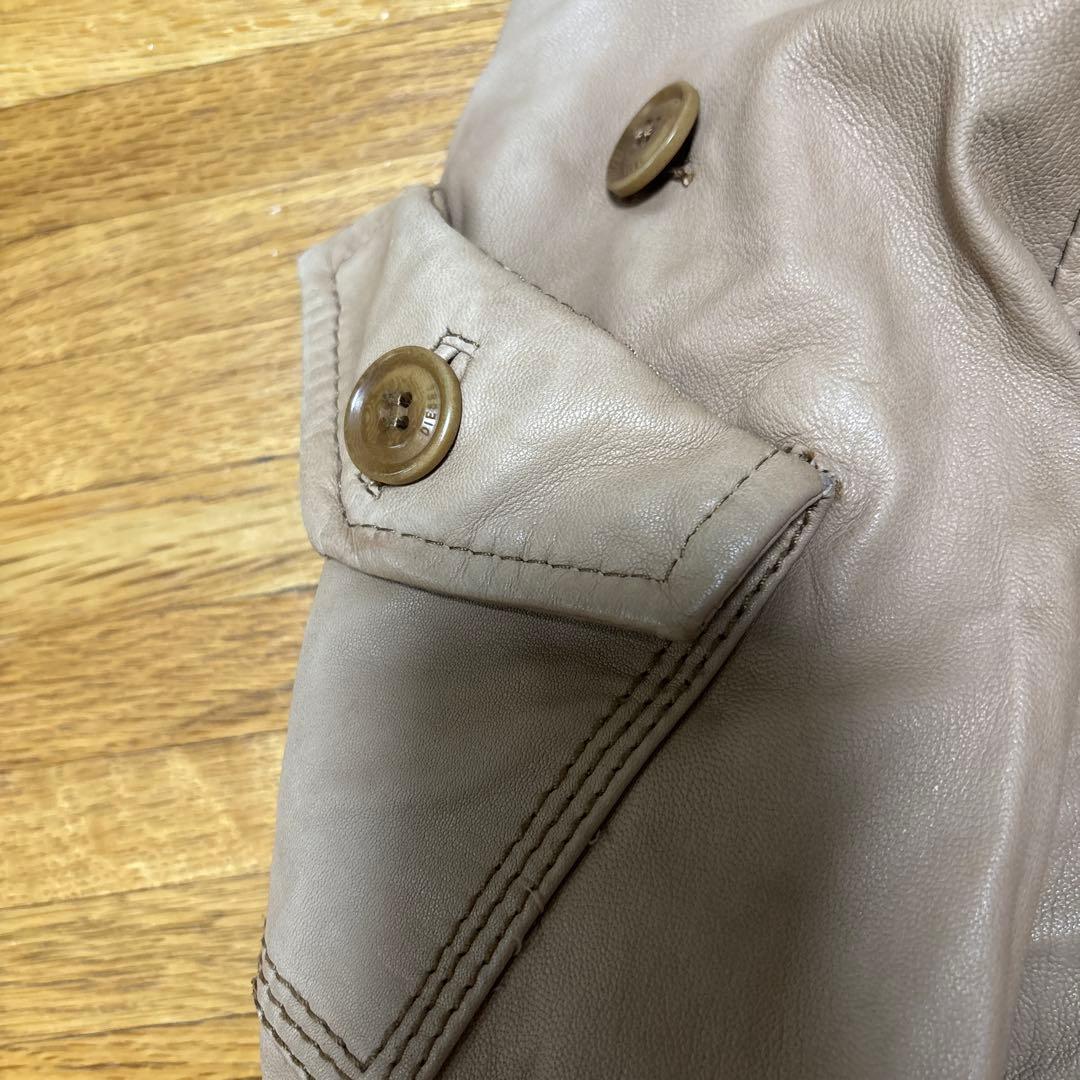 ディーゼル　ベージュ レザー シングルライダース　腕にシミあり！