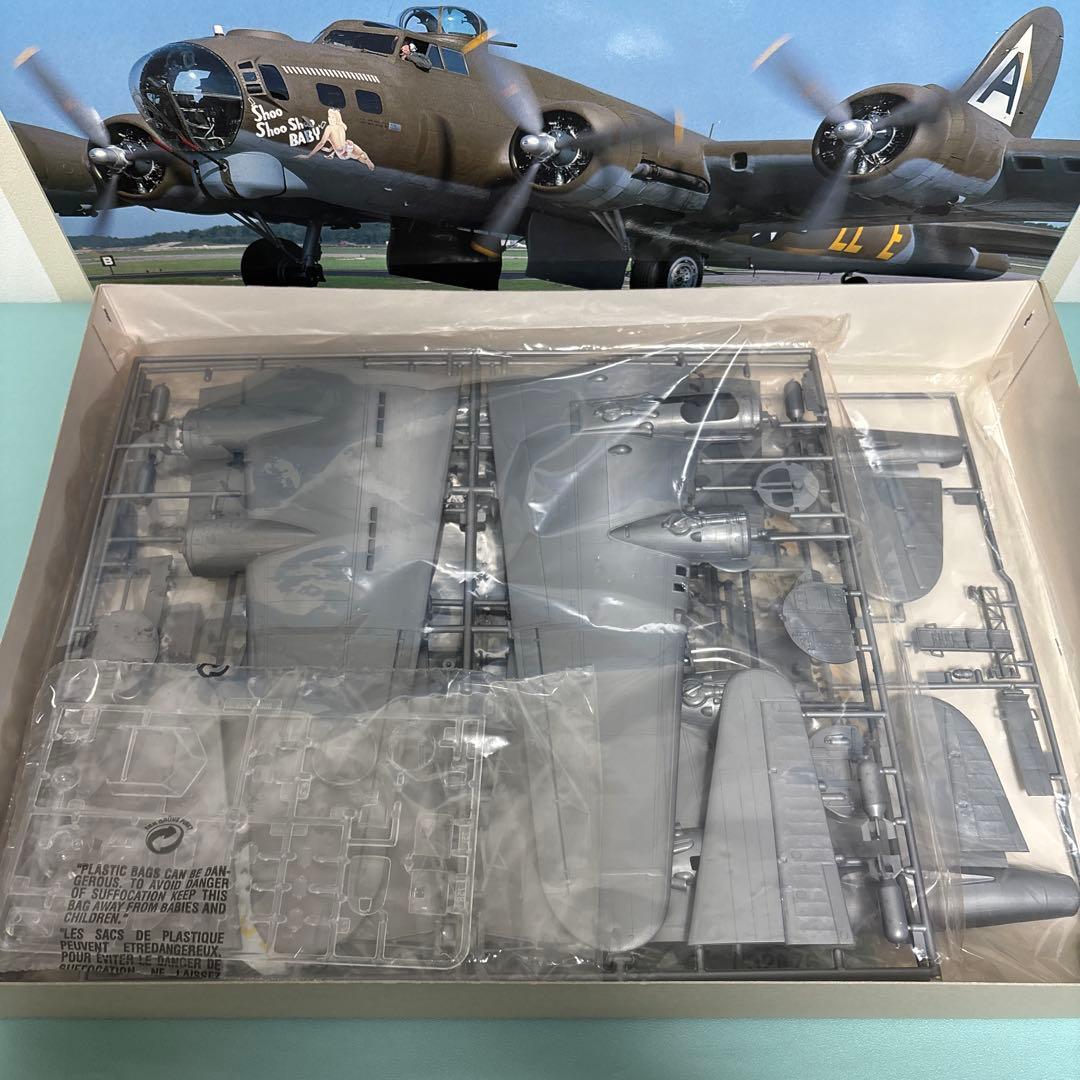 Revell B-17G FLYING FORTRESS 1/48 大型模型