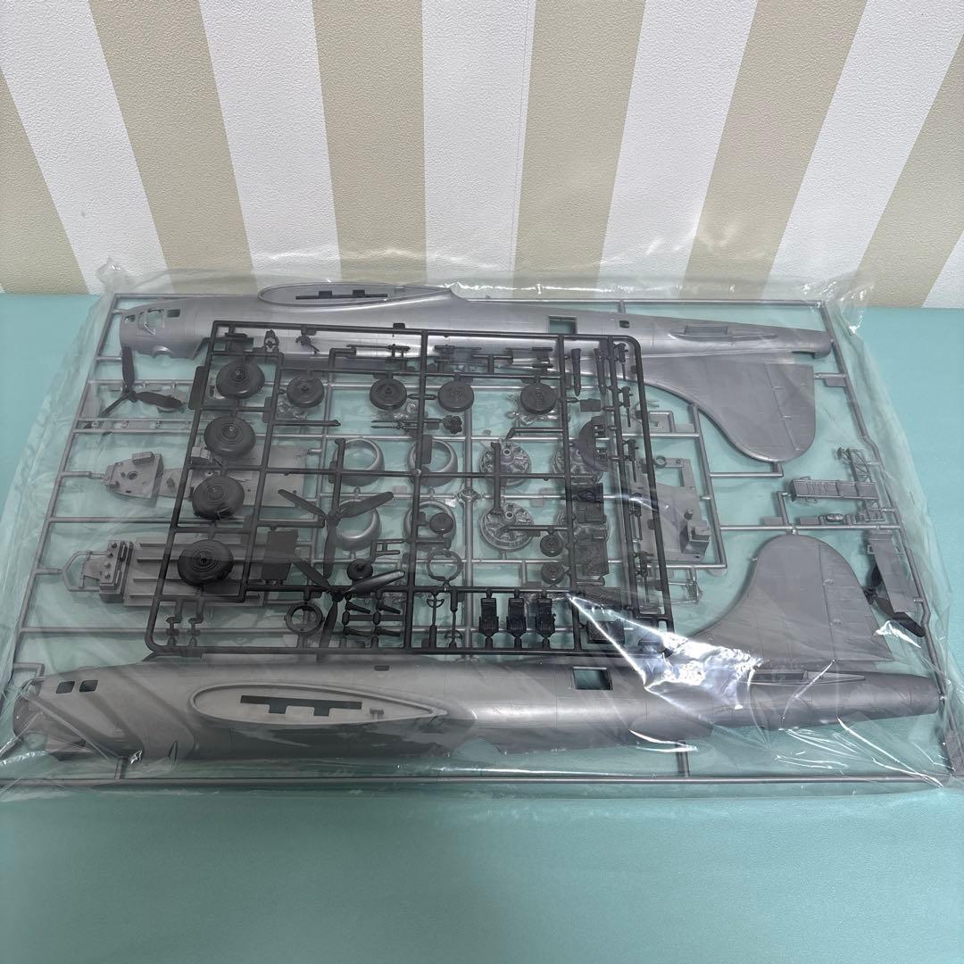 Revell B-17G FLYING FORTRESS 1/48 大型模型