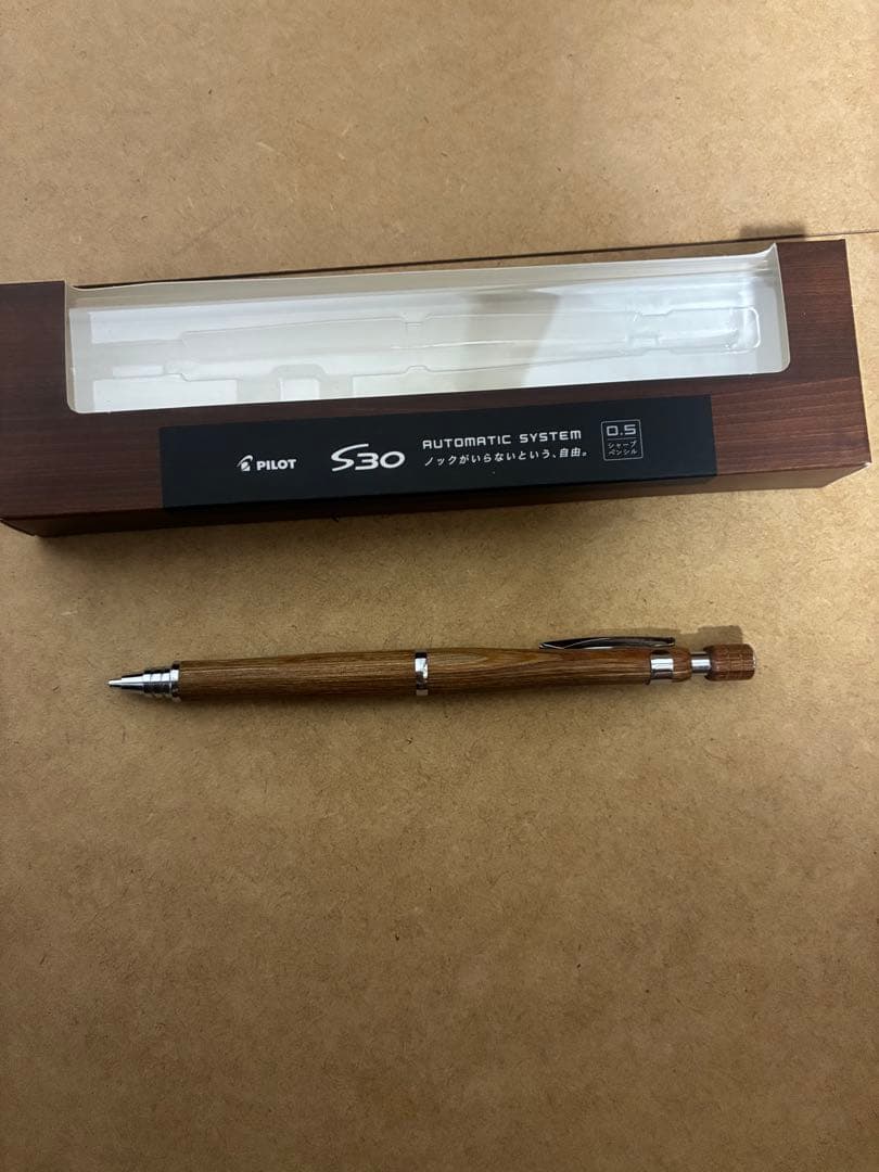 文房具(シャーペン)まとめ売り 総額42570円分！ 限定色有り！ 引退品