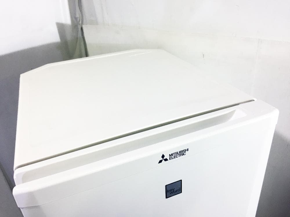 30日迄！送料無料★三菱 146L 冷蔵庫【MR-P15EC-KW】