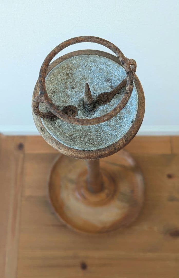 木目美しい趣ある燭台 約74cm ２台　天然木　antiques