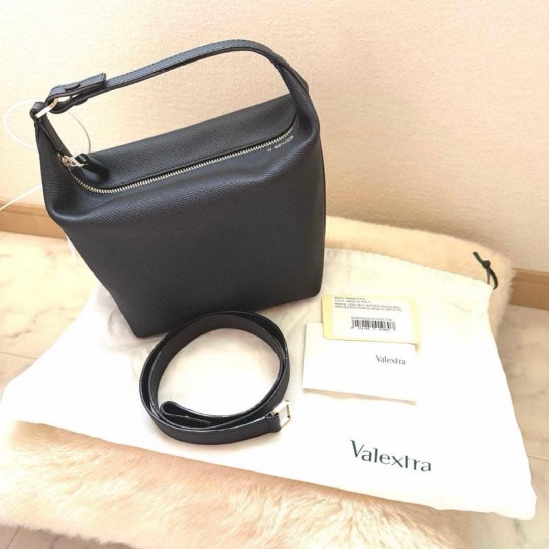 ヴァレクストラ　モチバッグvalextra ショルダーバッグ