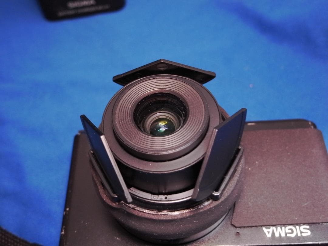 送料込み　シグマ　SIGMA DP2x 少難あり　撮影、再生など実用はOK