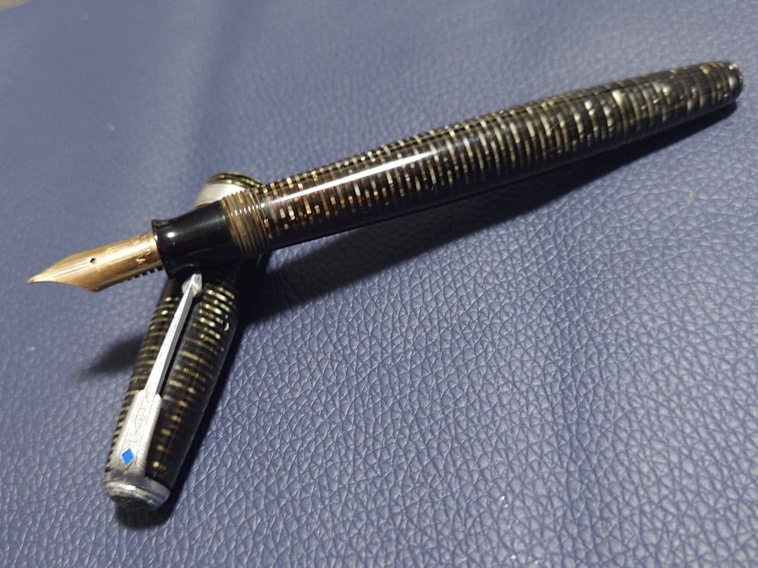 【ヴィンテージ万年筆】パーカー　バギュマチック　ブルーダイヤ