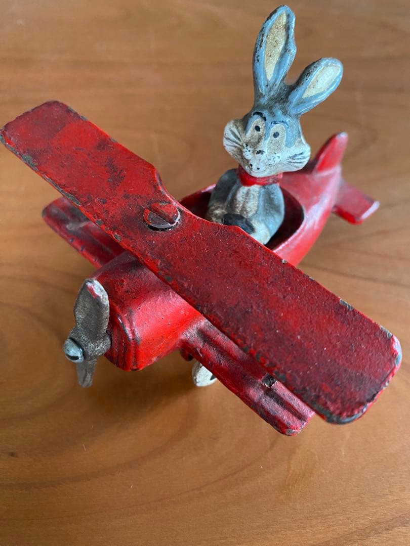 レア　バックスバニー　フィギュア 飛行機 赤　ルーニーチューンズ