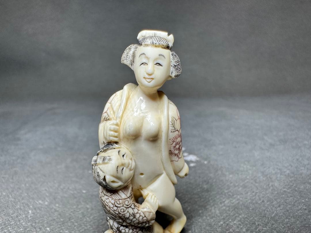 極上　根付　天然素材　アンティーク　和彫　置物　骨董　飾り物　古美術品　 置物